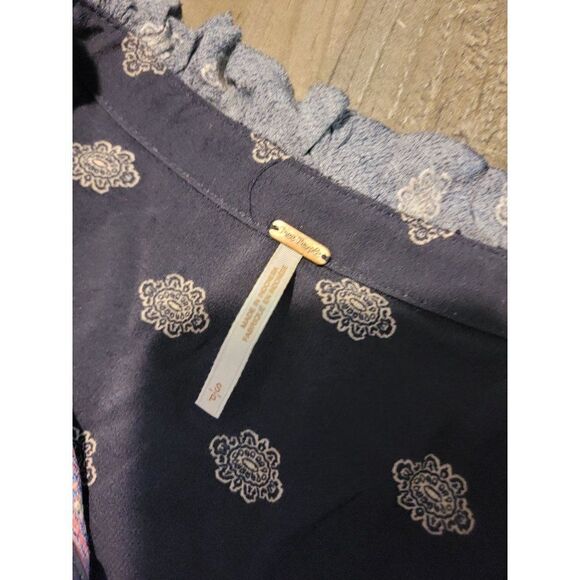 Free People women's blue red patterned button-up long-sleeve shirt - Picture 3 of 5